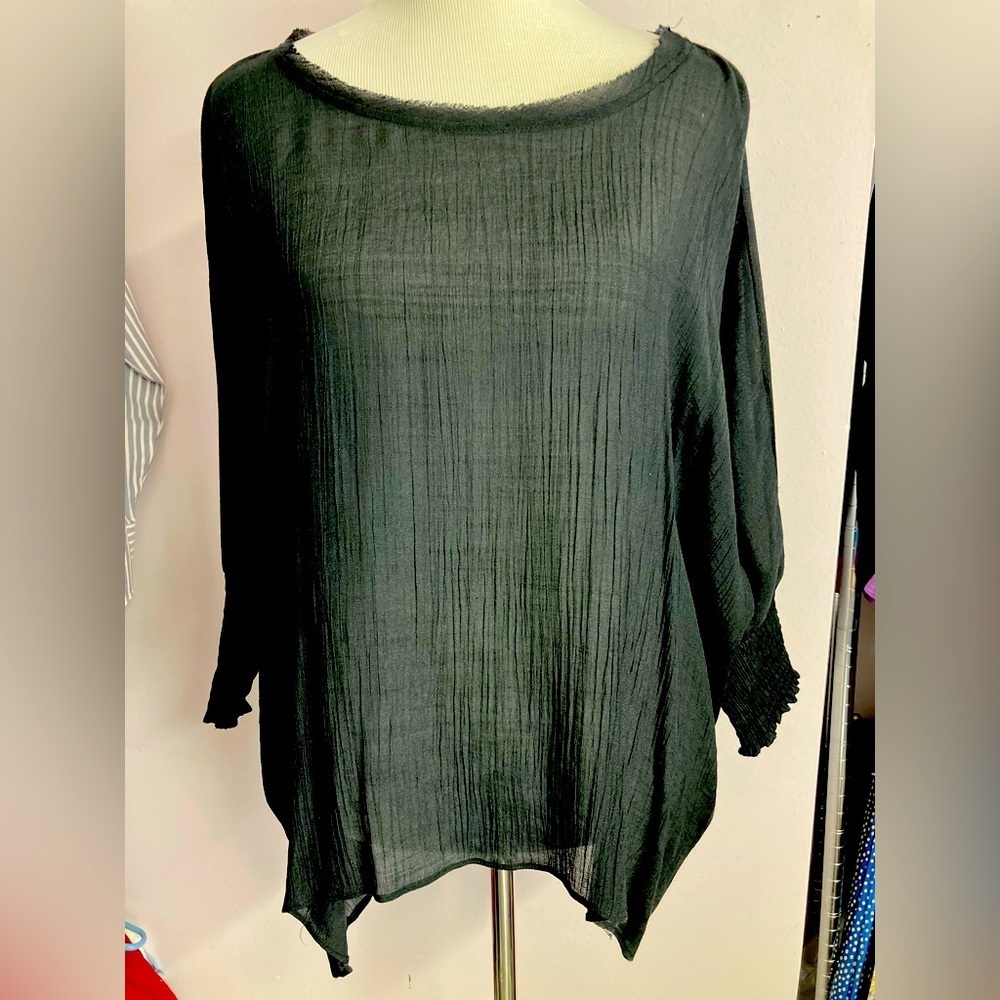 Women’s Top/Blouse, Small/Medium, Oversized, Black, by Grade & Gather